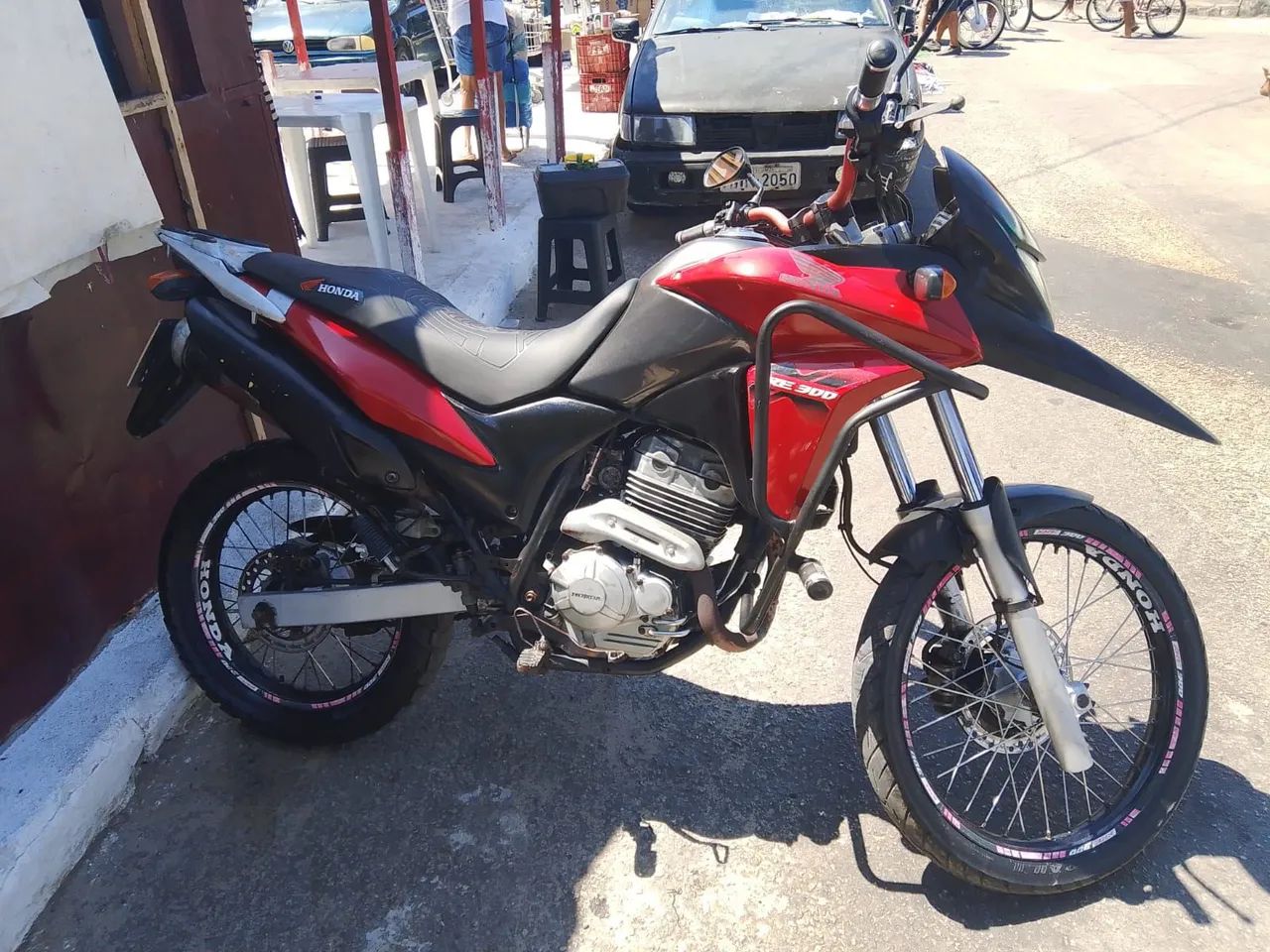 Vendo xre 300 2013