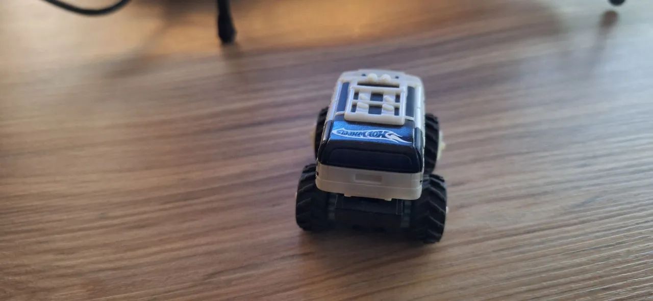 Hot Wheels Monster Truck de pressão (ele anda) - Foto 4