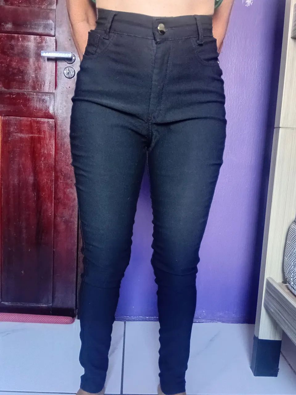 Calça skinny preta tam. 36/38 - Foto 2