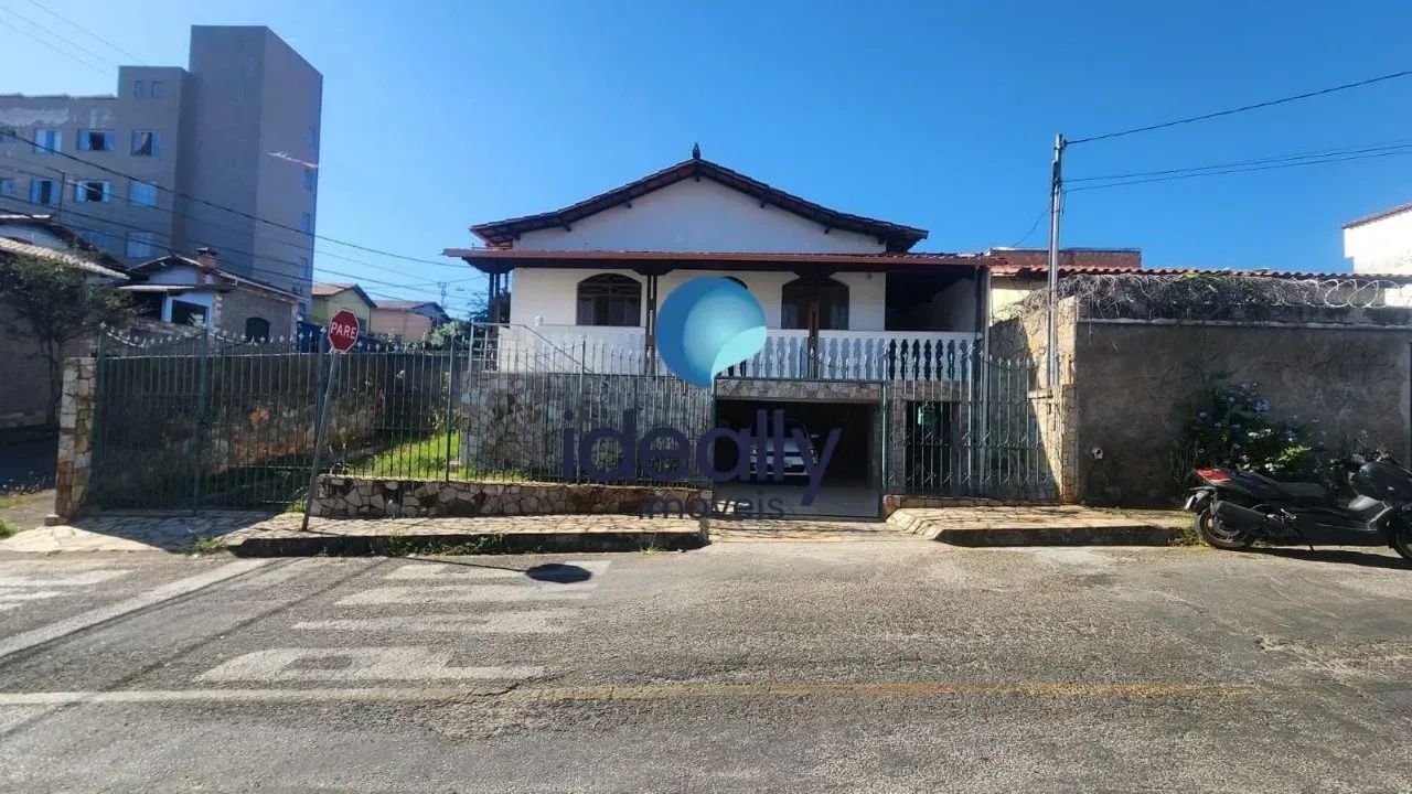 CASA LINEAR estilo colonial no Bairro Jardim Pérola