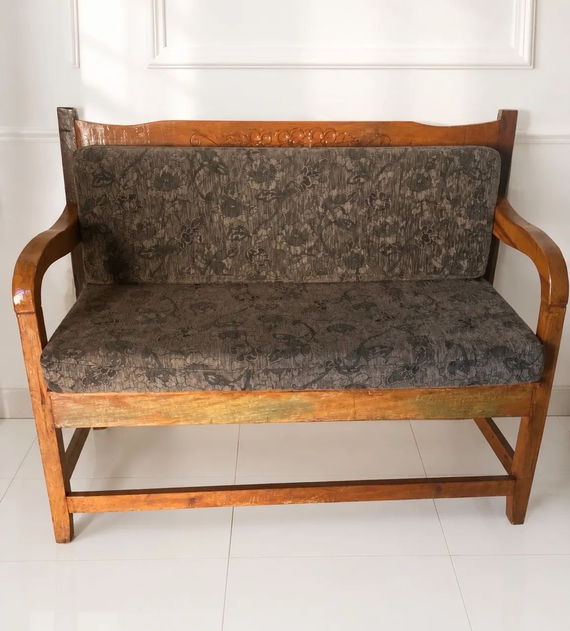 Sofa madeira vintage anos 70 