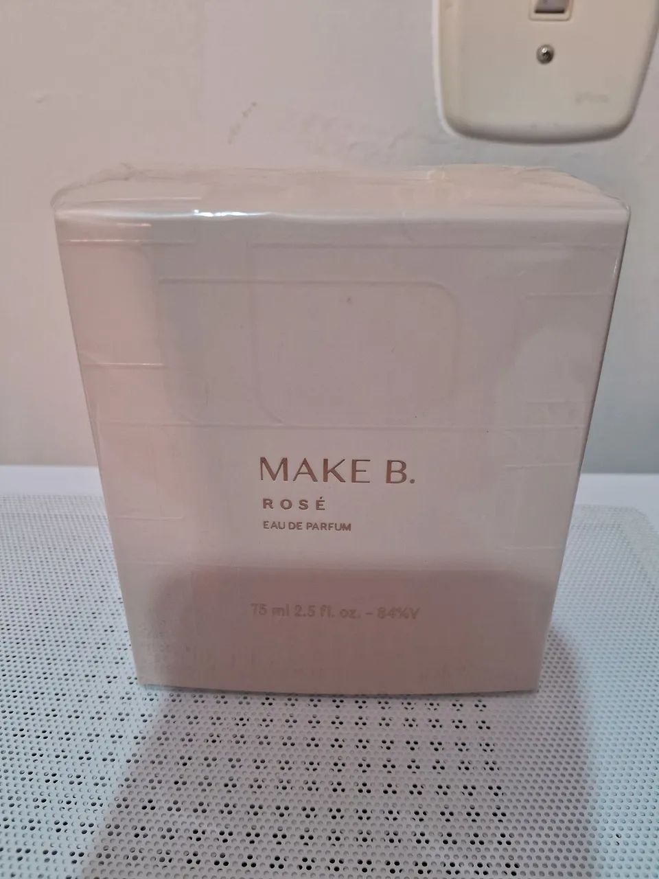 Perfume make b rose lacrado descontinuado 