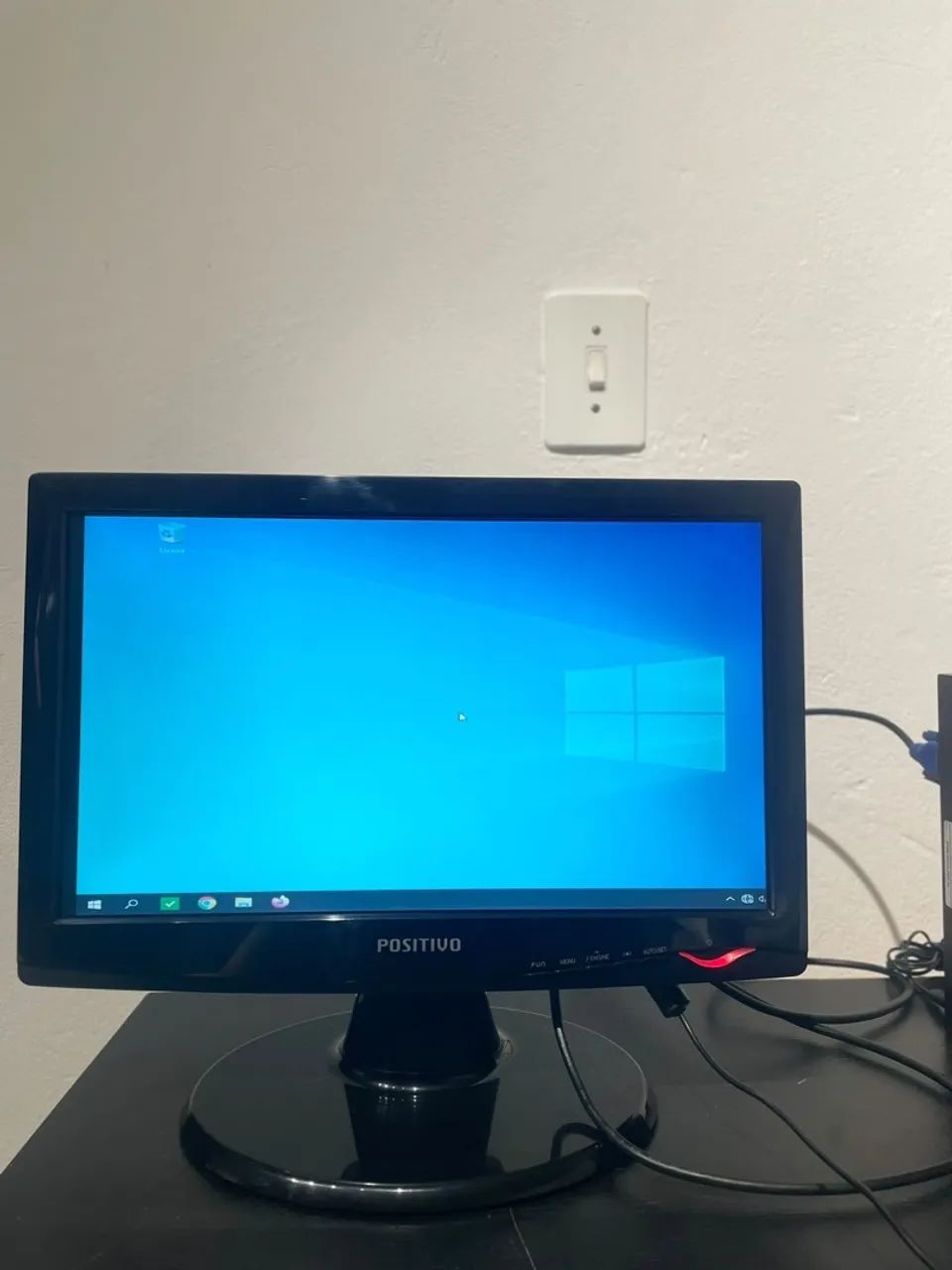 Monitor de 16 polegadas 