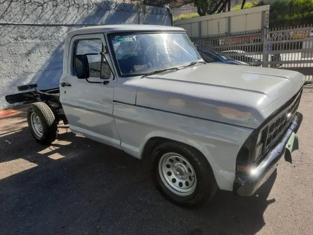 Ford F-1000 1985