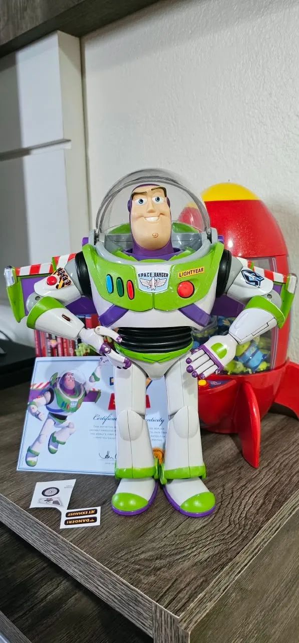 Toy Story - Buzz Lightyear Signature Collection - Foto 5