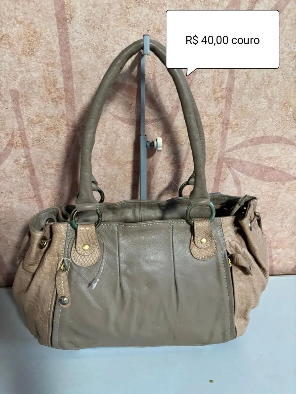 Bolsas de couro legítimo com avaria  - Foto 2