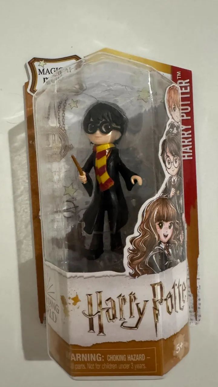 Boneco Harry Potter Magical Minis Colecionável Amuletos Mágicos