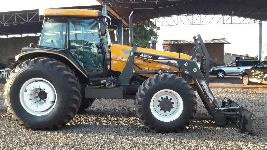 Conjunto de lâmina trator valtra e MF