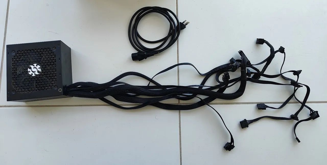 XPG PYLON 650W - Foto 3