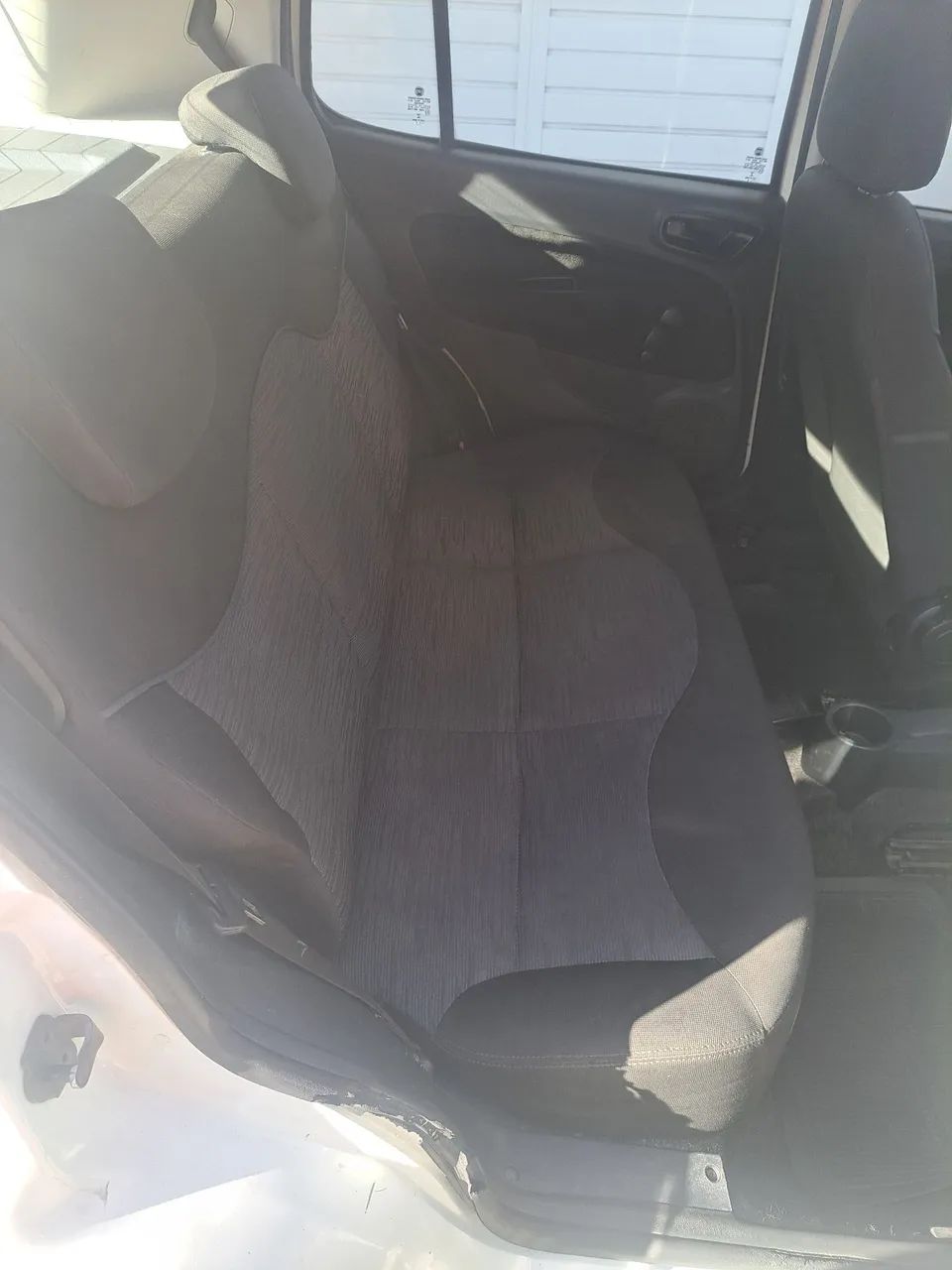 Fiat Uno Attractive 1.0 EVO Fire Flex 8V 5P 2016 - Foto 5