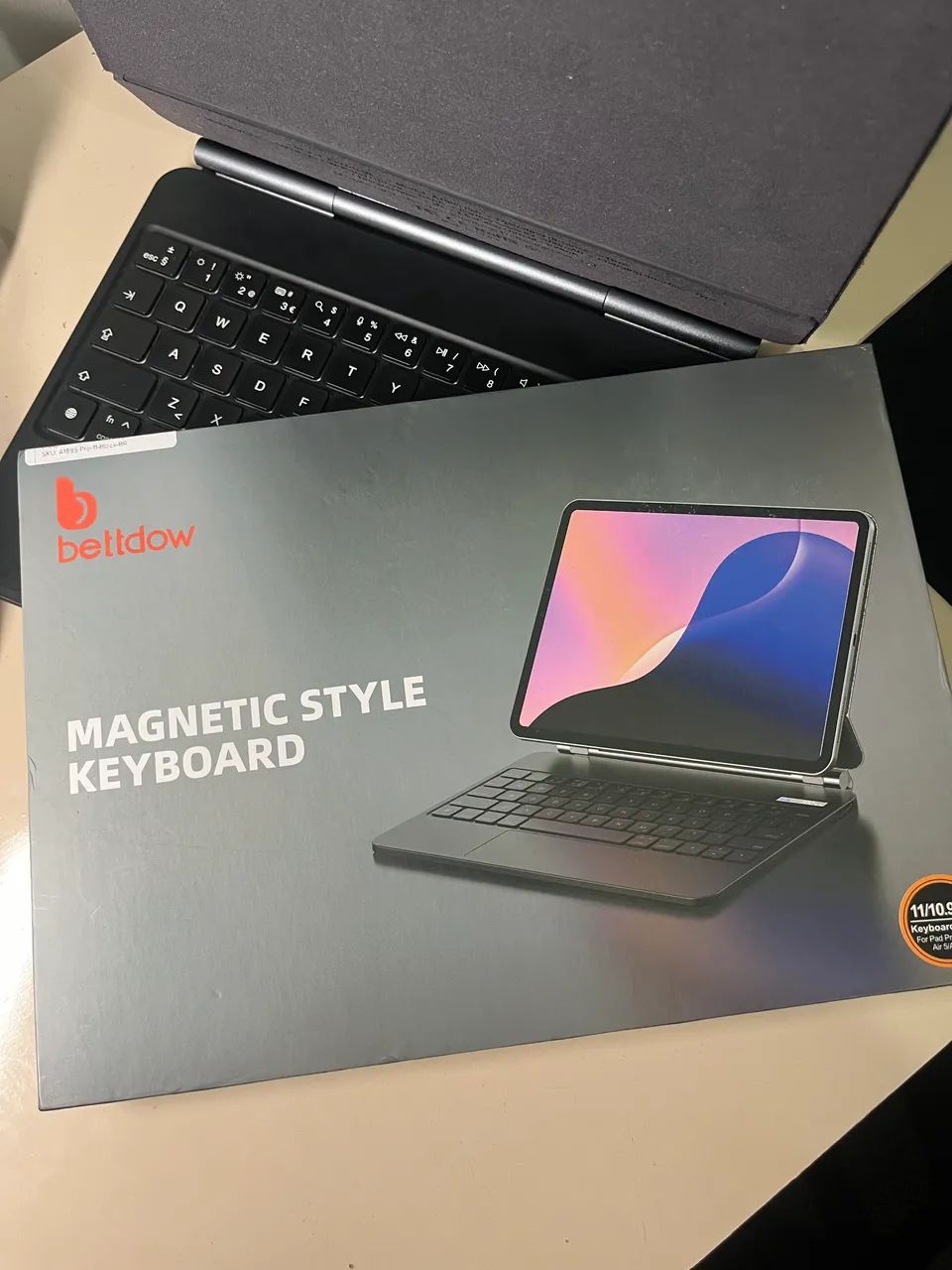 TECLADO MAGNÉTICO IPAD 11/ 10 2022 - Foto 2
