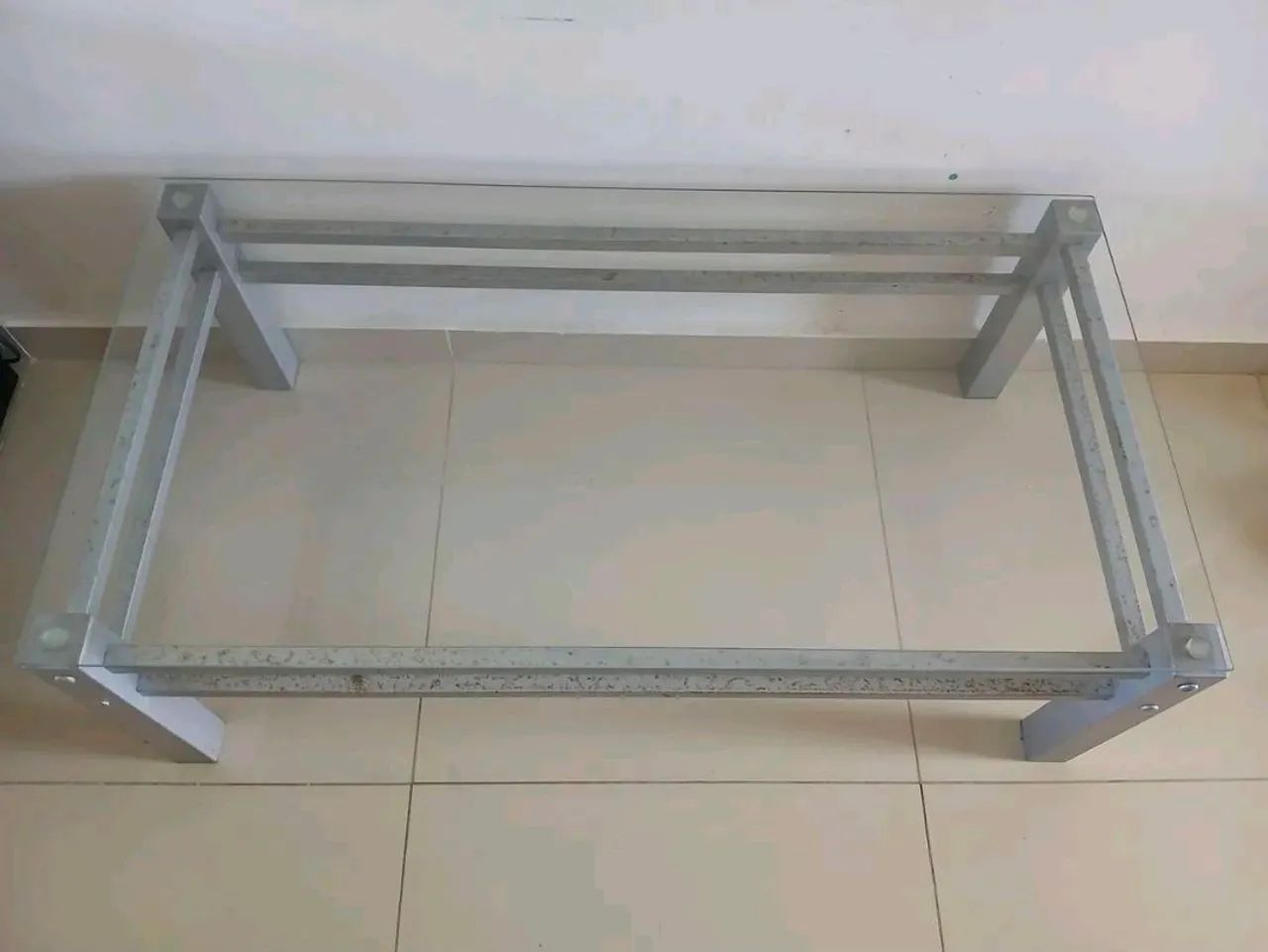 Mesa de vidro e alumínio - Foto 2