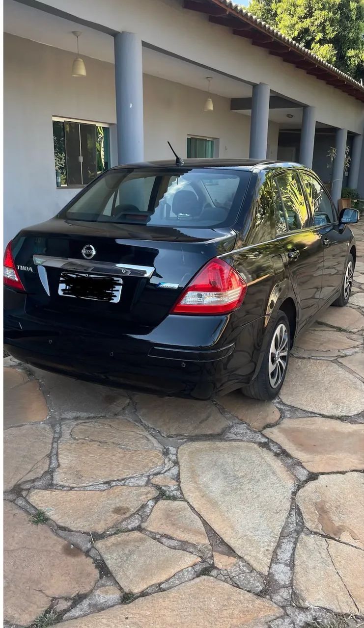 Nissan Tiida TIIDA Sedan 1.8 16V Flex Fuel 4p 2011