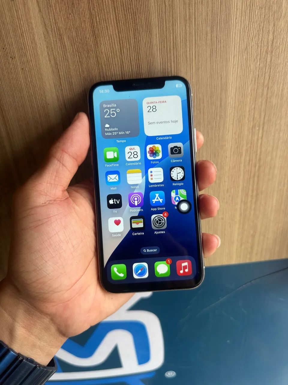 iPhone 11 pro 64gb