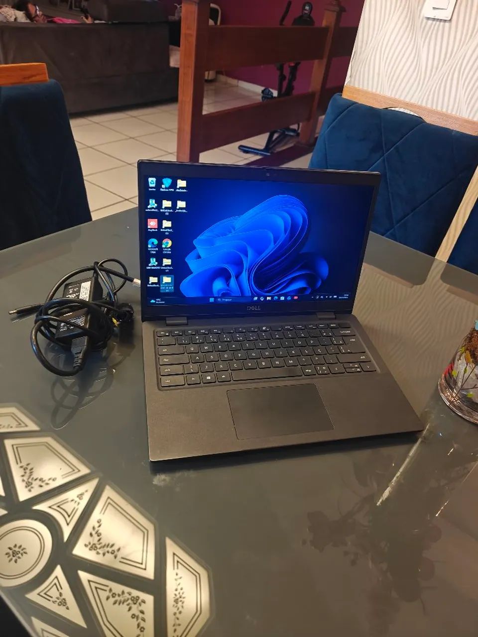 Notebook Dell com Windows 11 - Ótimo Estado | R$ 2.250