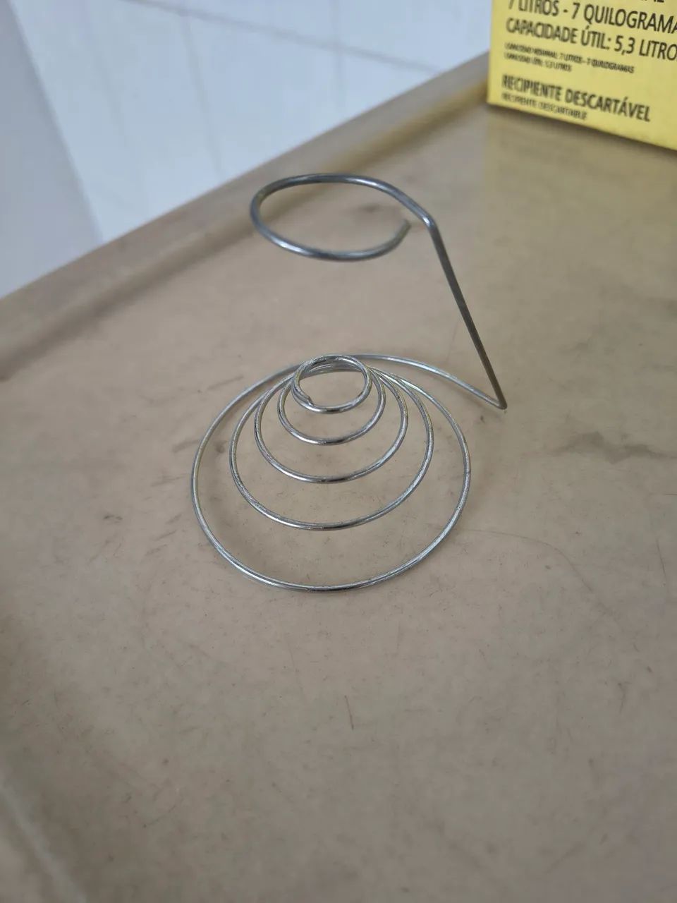 Porta caneta metal espiral - Foto 2