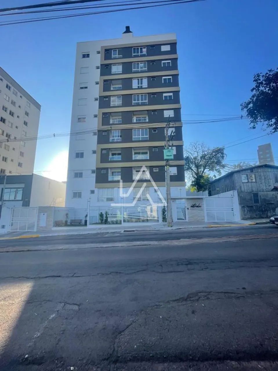 APARTAMENTO COM 2 DORMITÓRIOS MOBILIADO - Foto 2