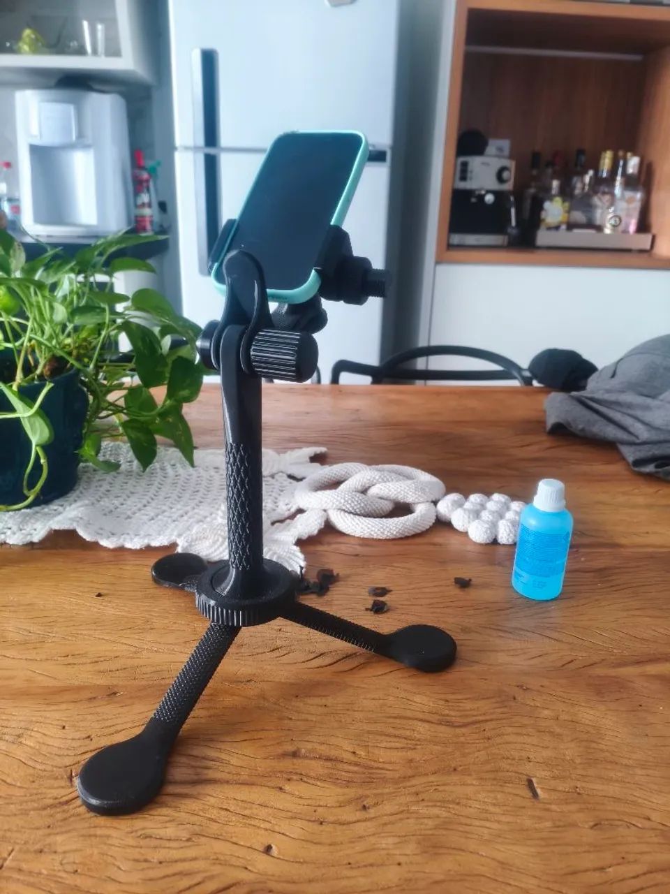 Tripe para celular regulável e articulado - universal e regulável 