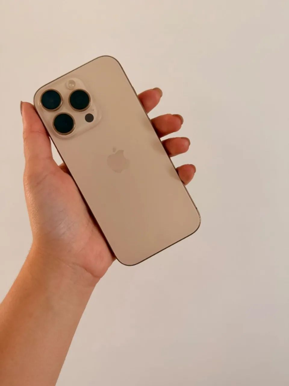Apple iPhone 16 Pro (256 GB) - Titânio-deserto