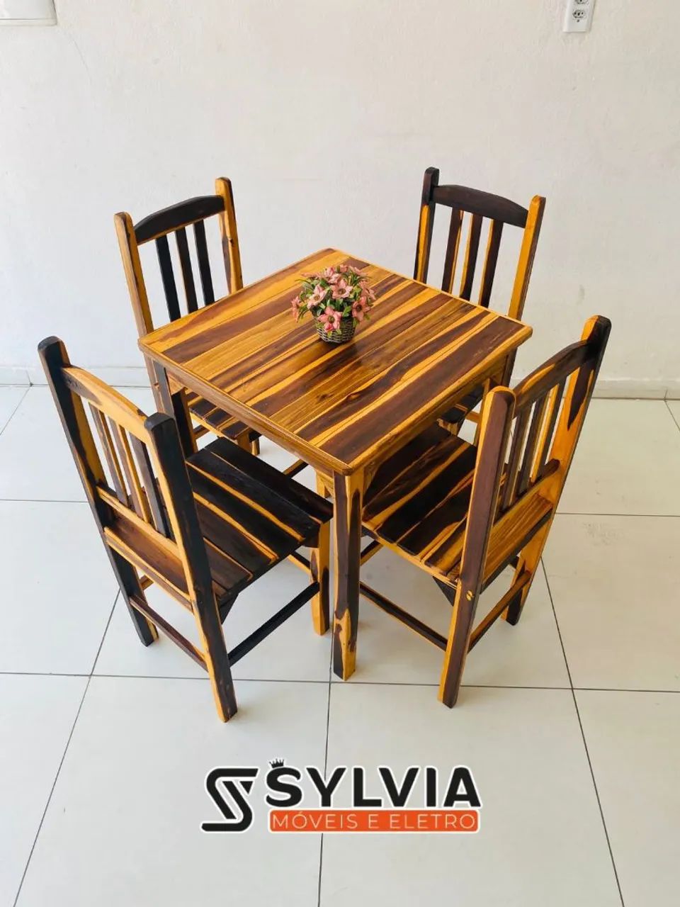 Mesa de Jantar em Madeira 4 Cadeiras fixo - Foto 4