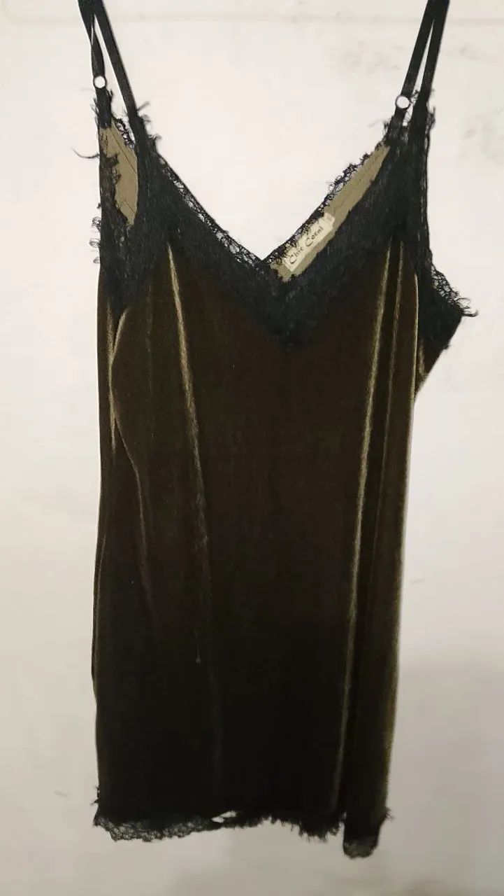 Vende se vestido 