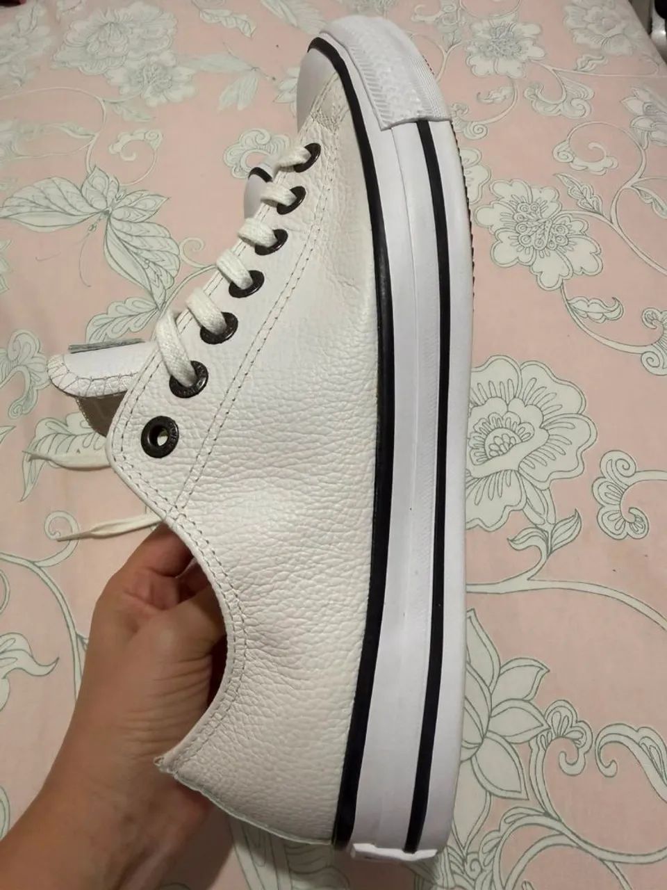 Tênis Converse Chuck Taylor All Star Couro Cano Baixo Branco - Foto 3