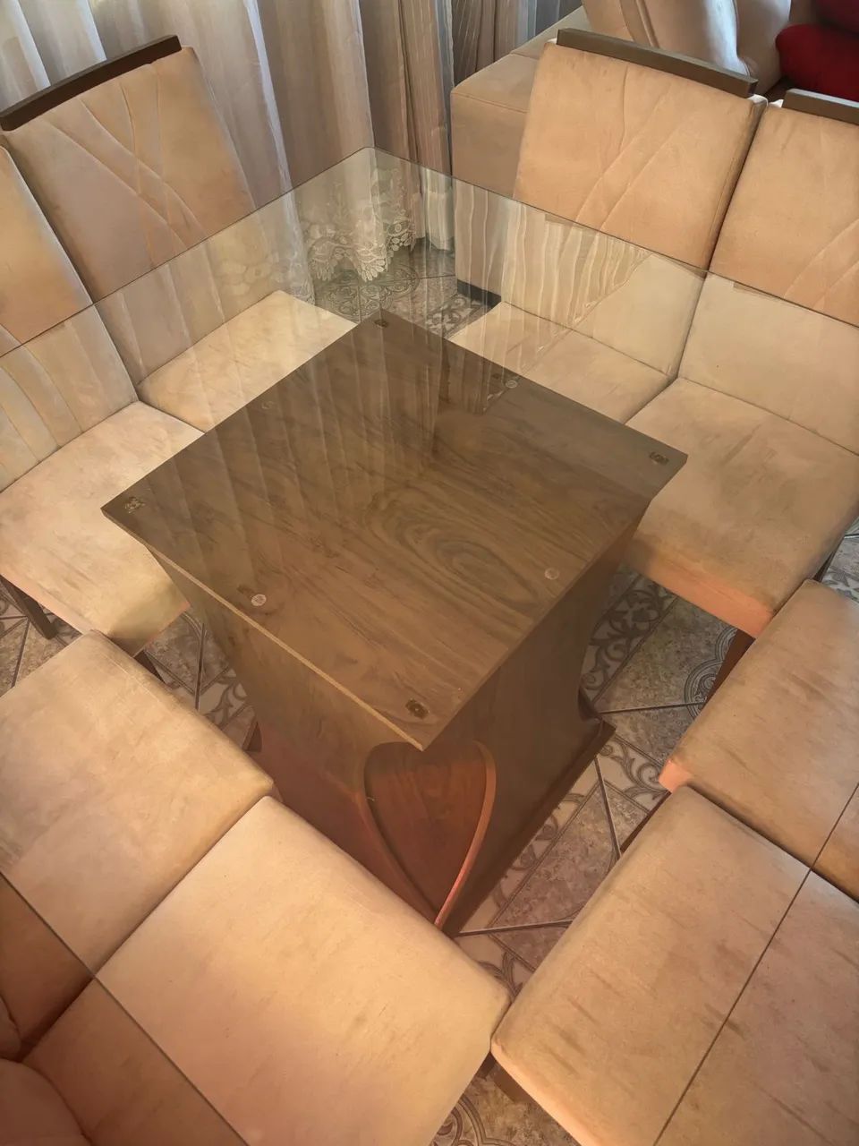 Mesa de 8 cadeiras