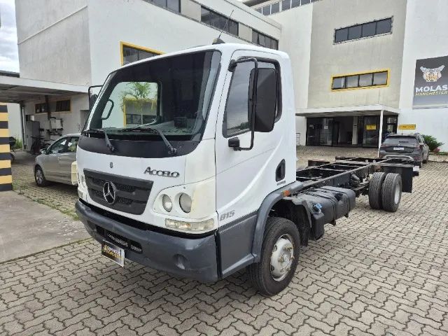 MB ACCELO 815  - Foto 3