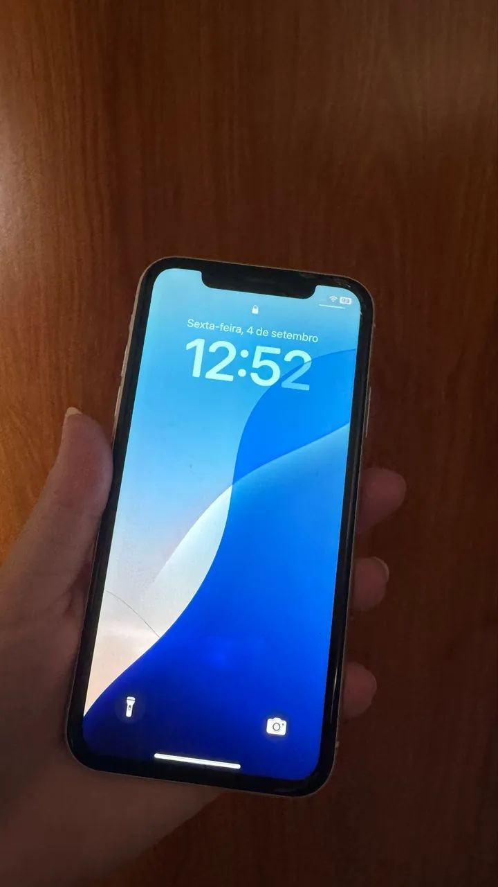 iPhone XR 64 gb