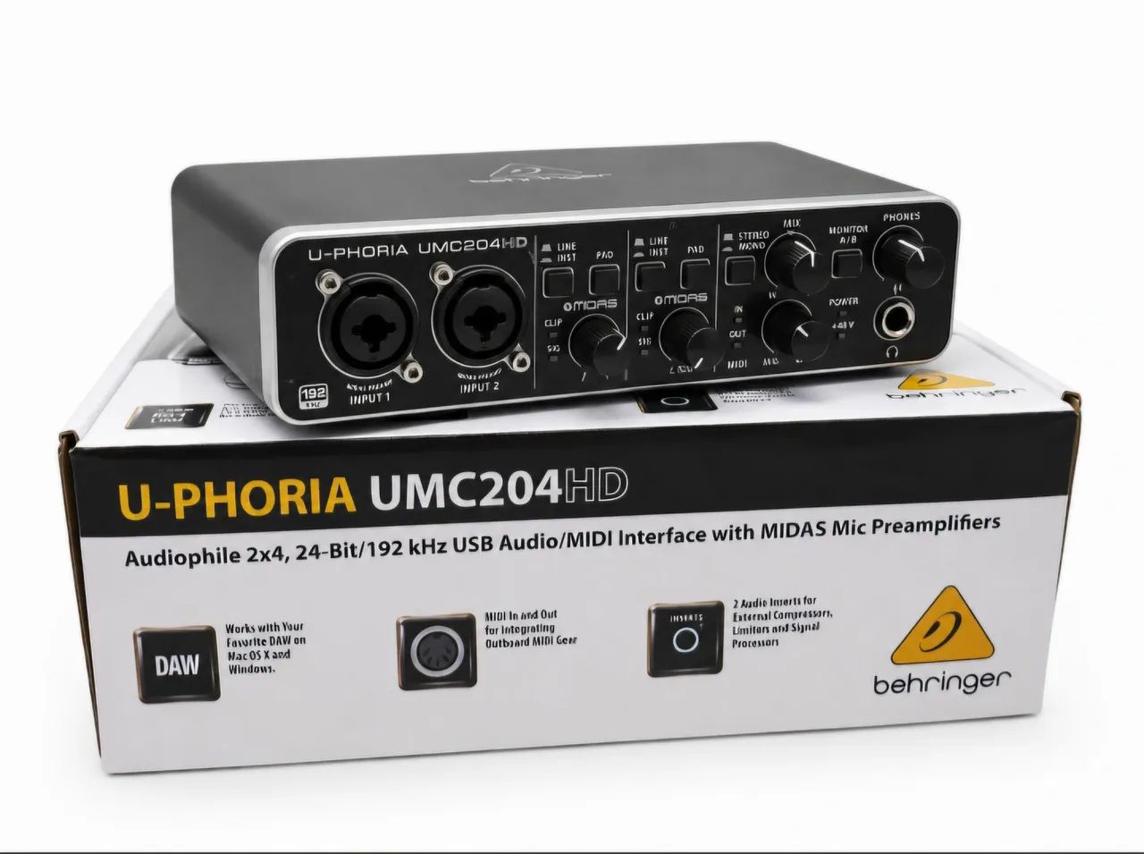 Interface de Áudio Behringer U-Phoria UMC204HD USB 24-bit/192 kHz com Caixa - Foto 2