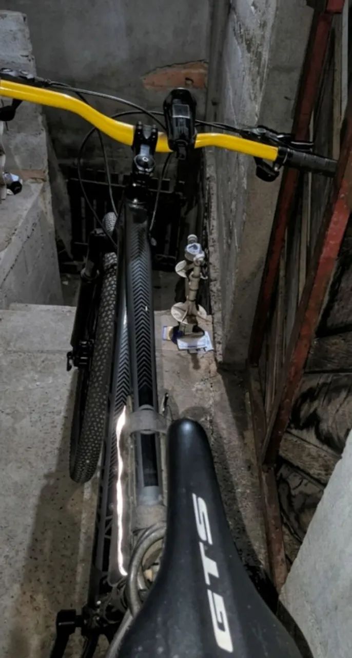 Bicicleta Alfameq , aro 29 , freio a disco  - Foto 4
