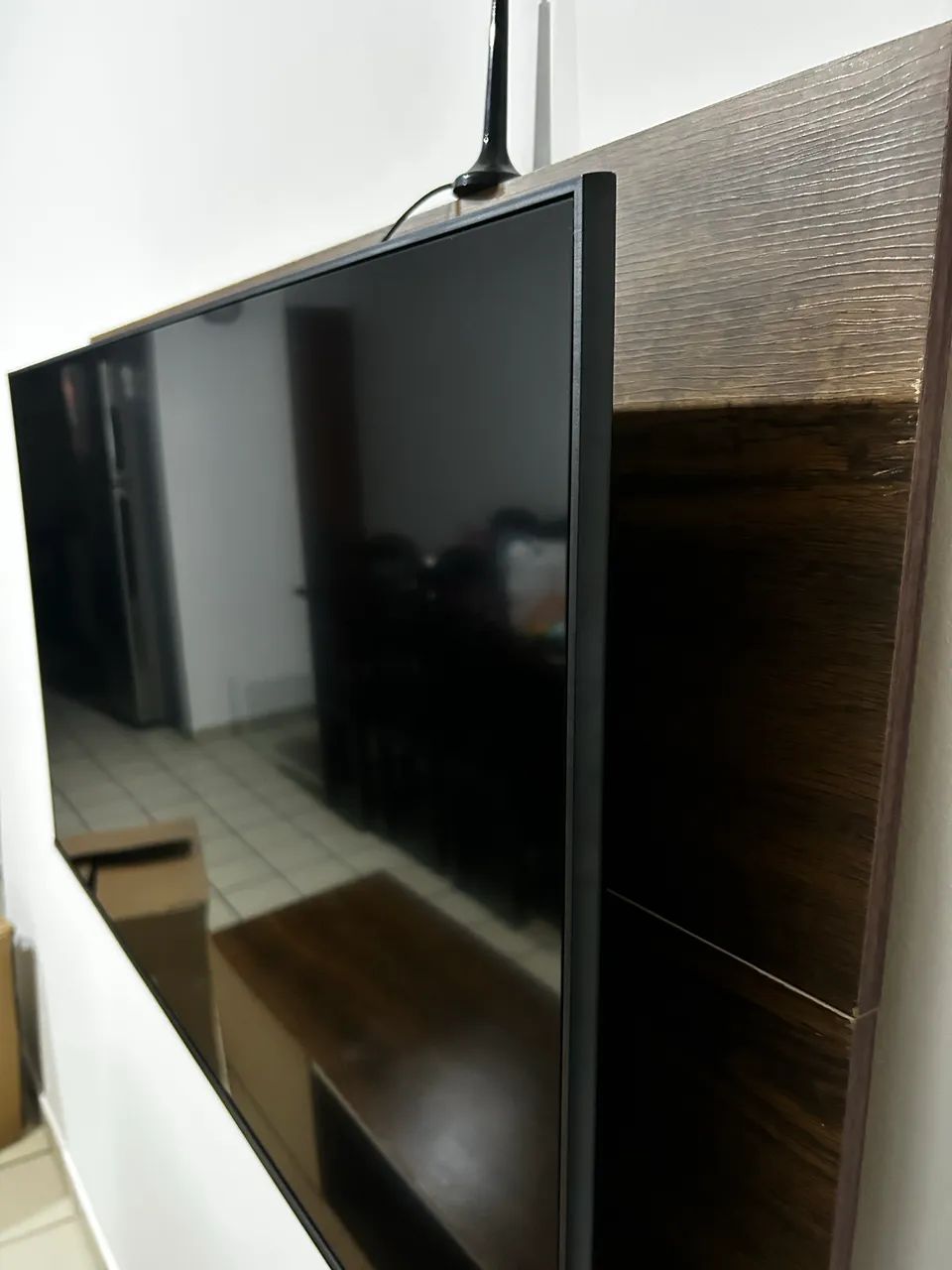Rack amadeirado com painel para TV - Foto 4