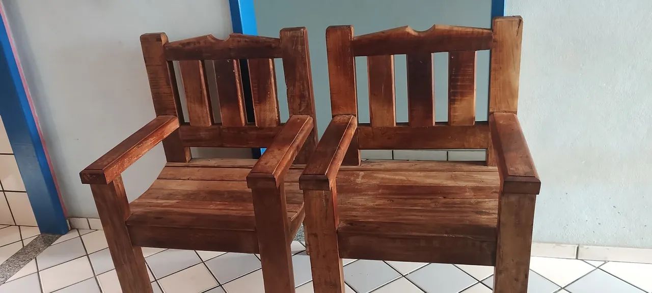 Poltronas Madeiras de Demolição  - Foto 5