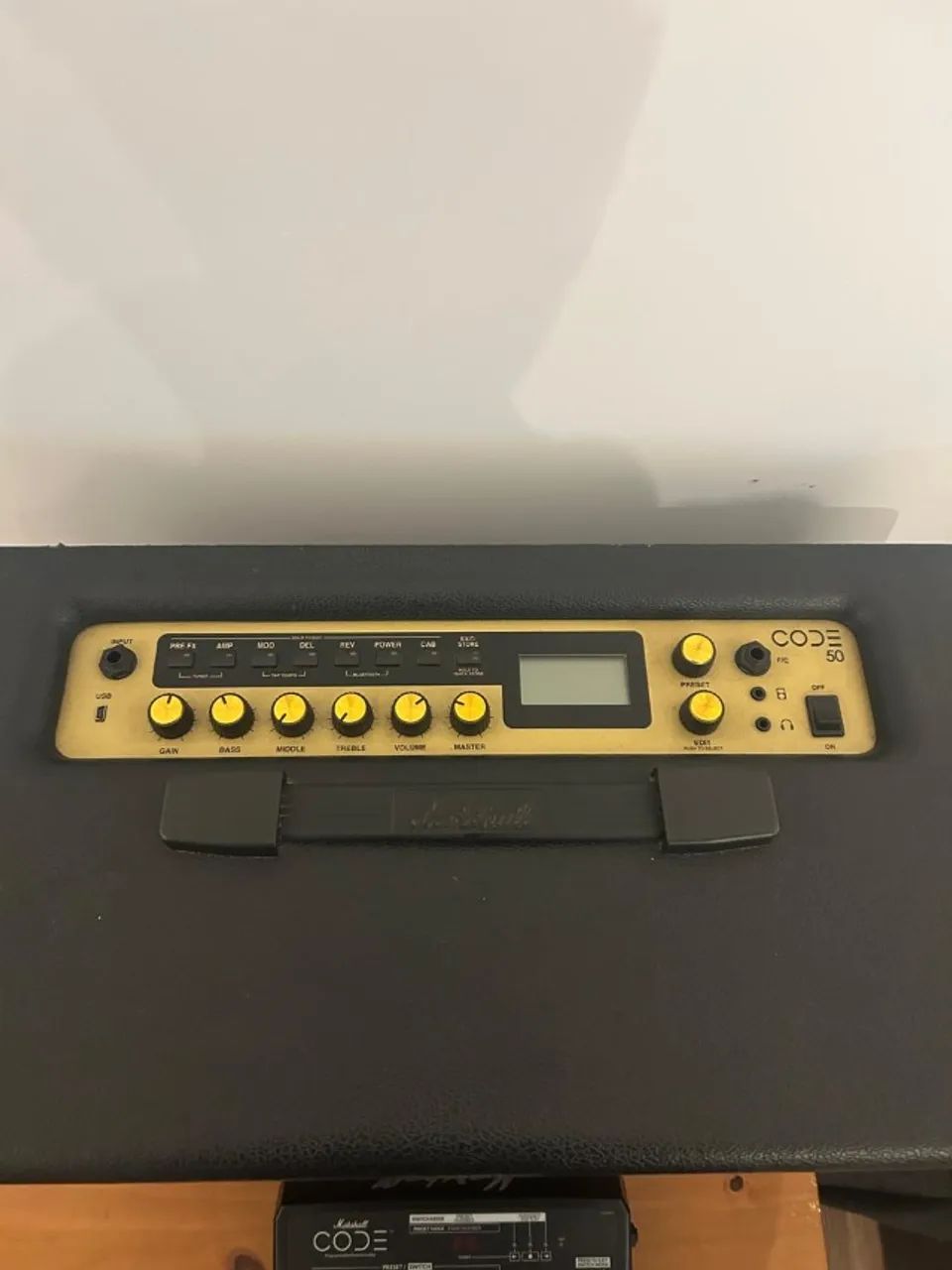 Amplificador Marshall Code 50 + Footswich (impecável) - Foto 4