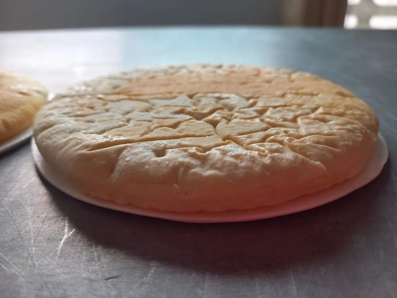 Pizza brotinho semi-pronta 15cm (massa) 1,99 já vai com o disco