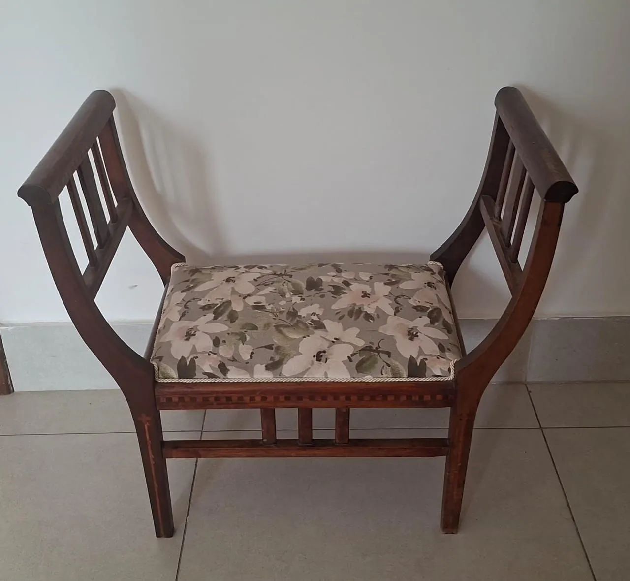 Banqueta elegante 