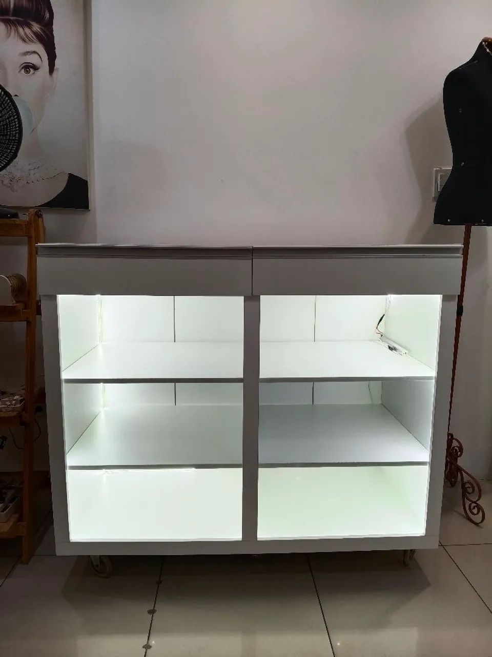 Balcão expositor 