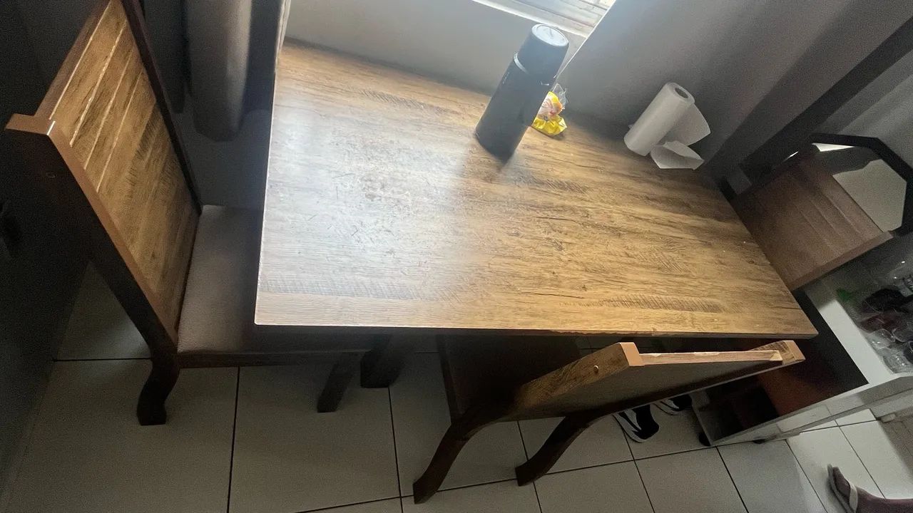 Mesa ,tem 3 cadeiras  - Foto 3