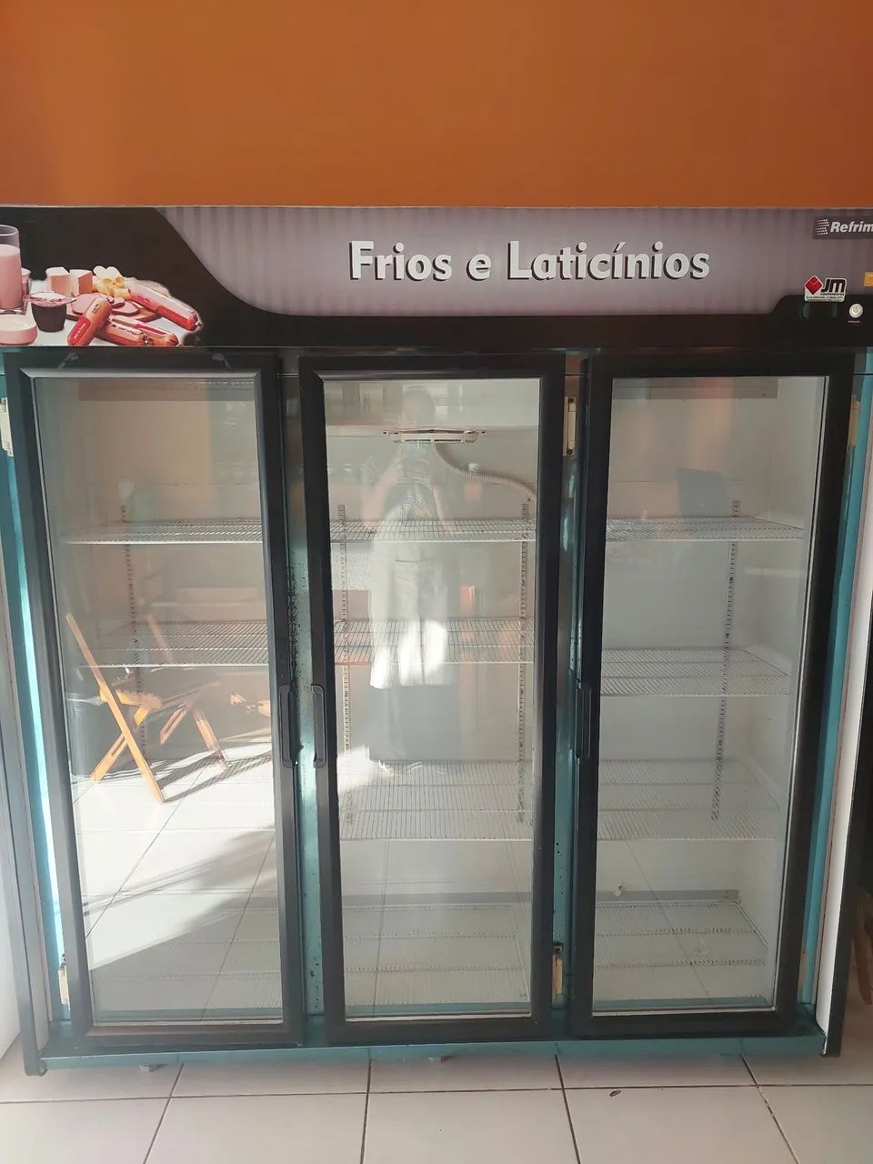Refrigerador expositor Refrimate 3 portas 