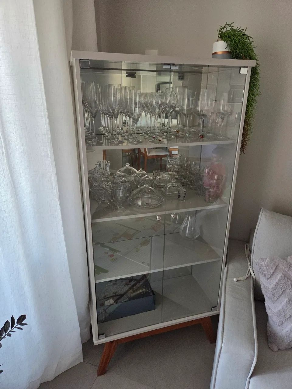 Cristaleira com Portas de Vidro - Ótimo estado - Foto 2