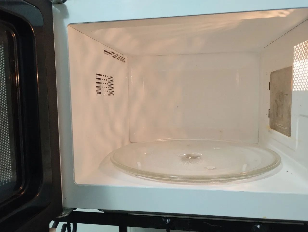 Microondas Eletrolux 20 litros - Foto 5