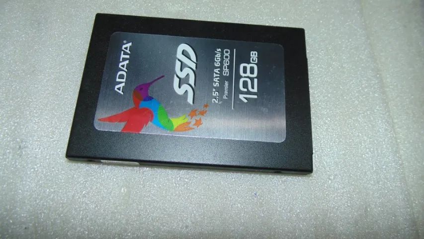 Vendo 1 SSD Adata 2,5'' Sata 128gb Premier SP600