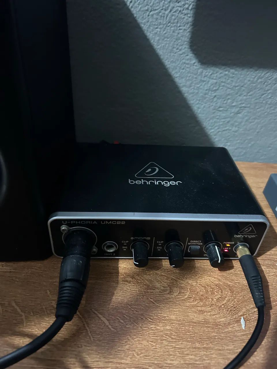 Interface de Áudio Behringer umc22 - Foto 3