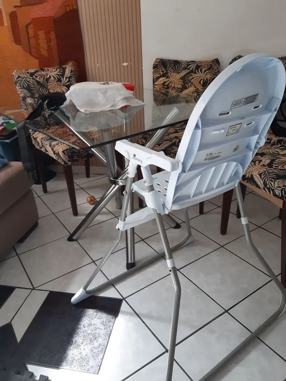 Cadeira alta  infantil, para comer a mesa - Foto 2
