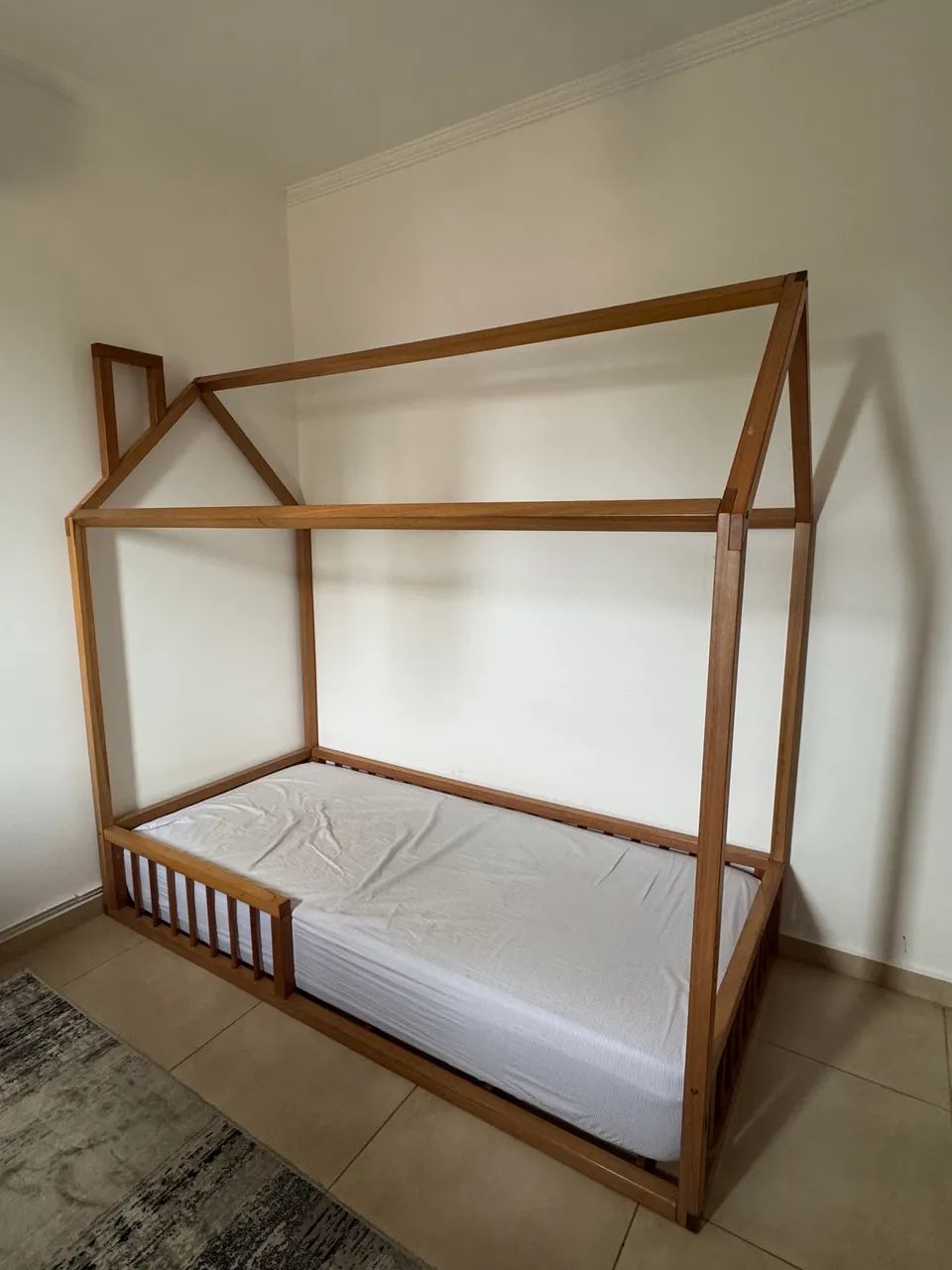 Cama Montessoriana