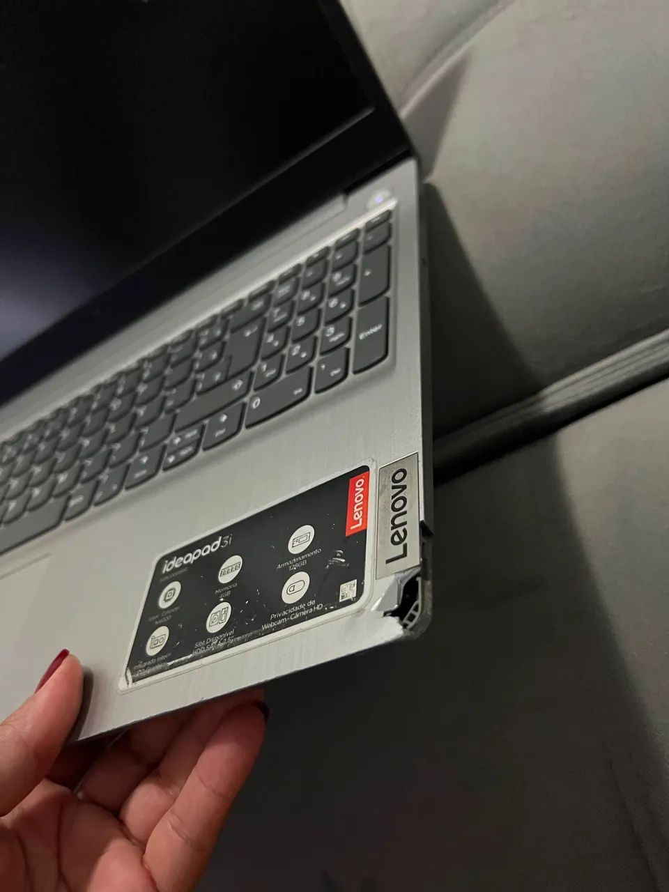Um notebook  - Foto 2