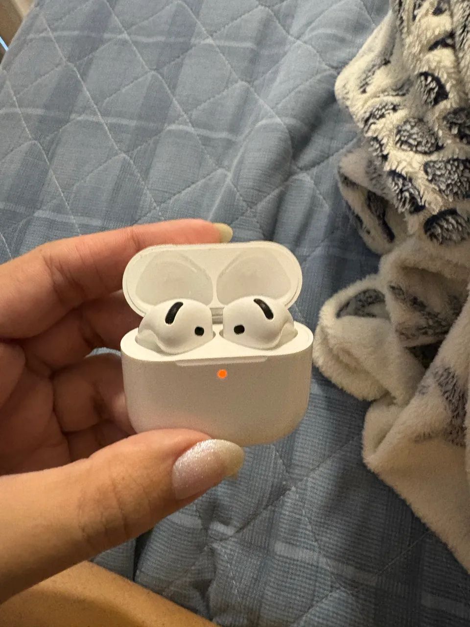 AirPods 4