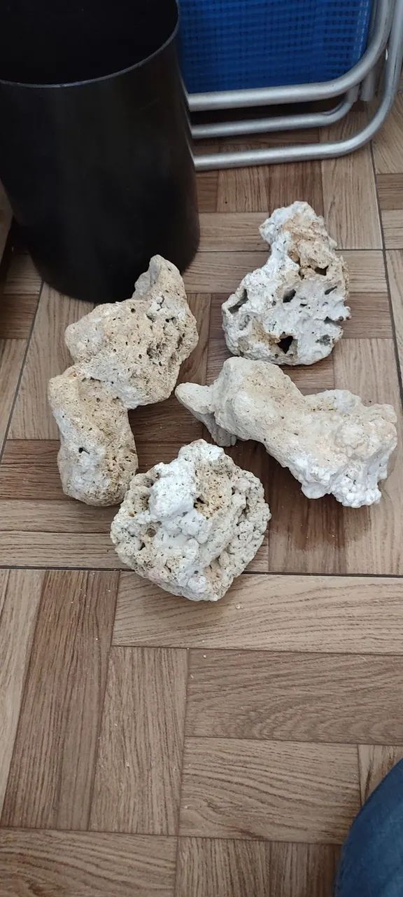 Rochas Calcária natural e porosa (3,5kg)