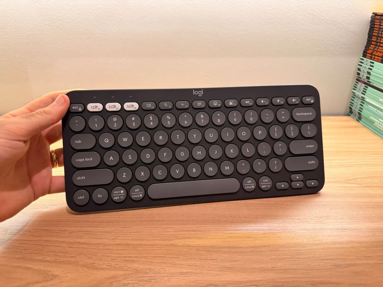Teclado Logitech Pebble Keys 2 K380S
