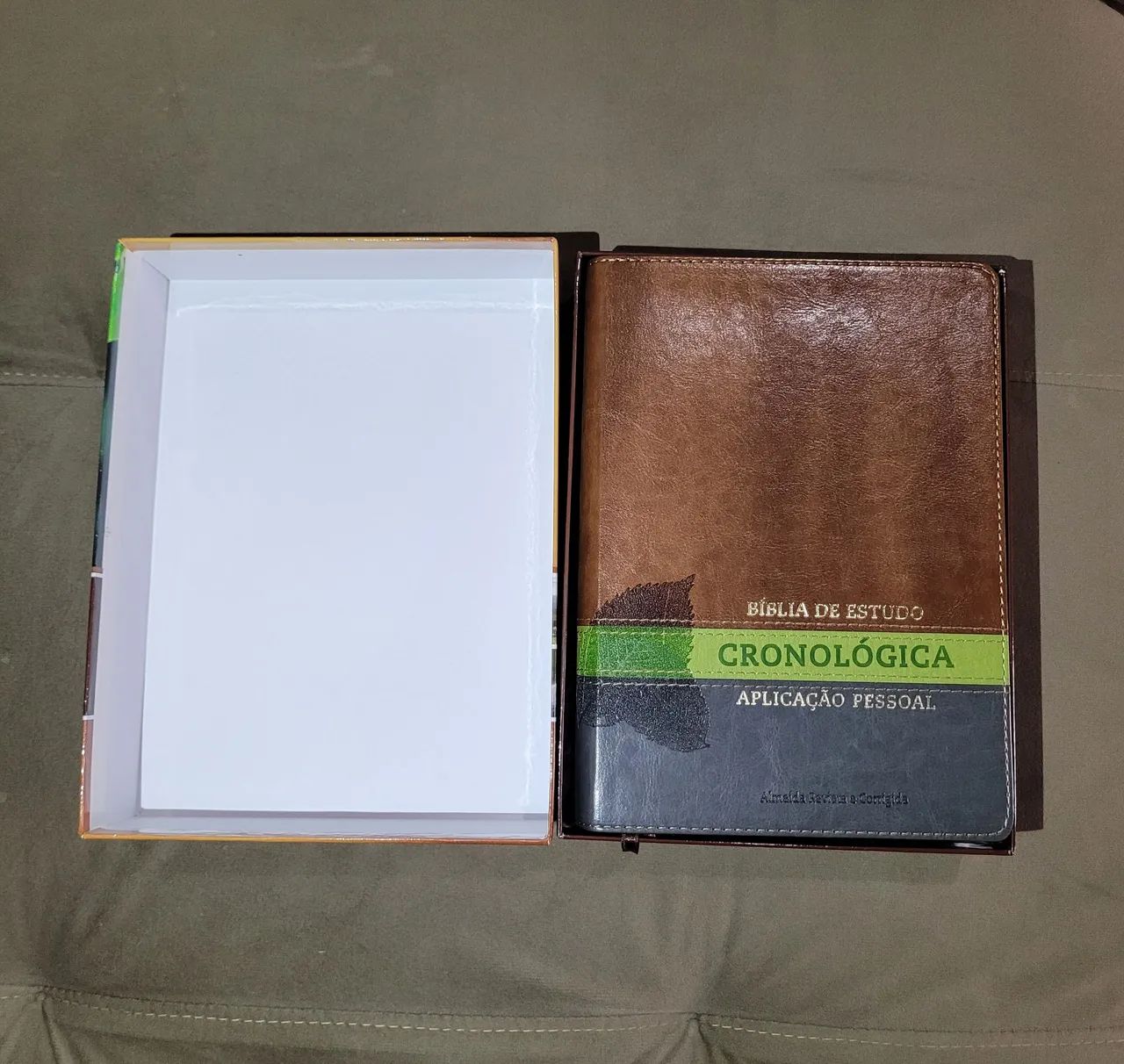 VENDE-SE ESTA BÍBLIA - Foto 4